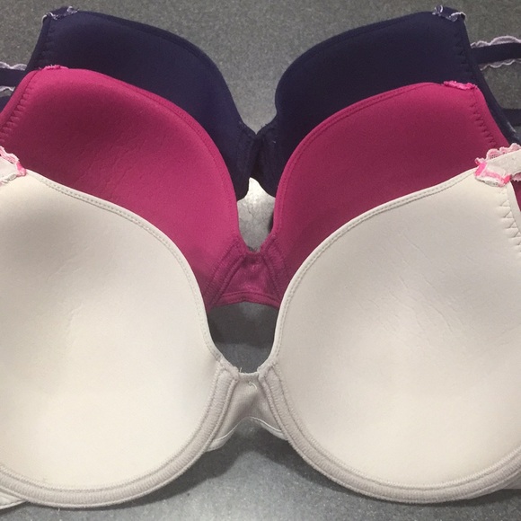 Natori Bras 34C.    SOLD - Picture 5 of 6